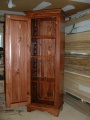 Armoire amish
