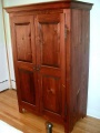 Armoire à deux vantaux en pin